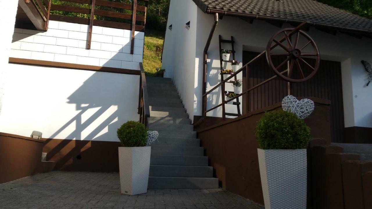 Haus Madle Apartamento Cochem Exterior foto